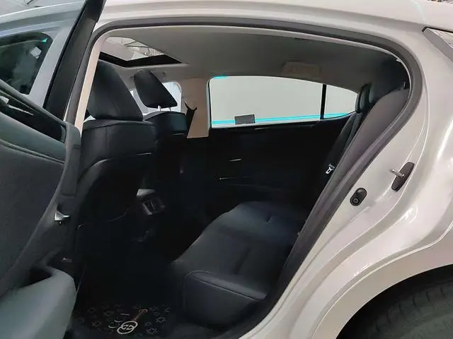 Lexus Es 2022 200 Отличное издание