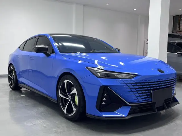 Changan Uni-V 2022 1,5T премиум-модель