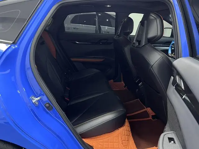 Changan Uni-V 2022 1,5T премиум-модель